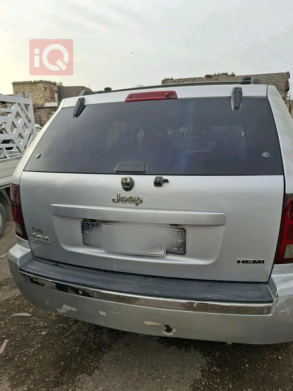 جیپ گراند شیرۆکی